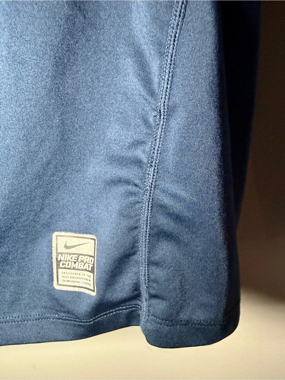 Nike Men’s Long Sleeve Performance Top in Navy Blue